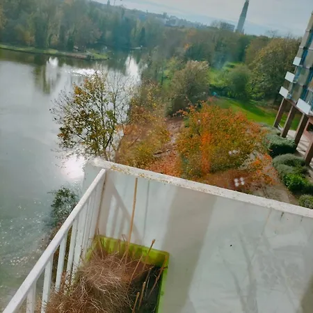 Pearl Of Center, Train Station, Parking