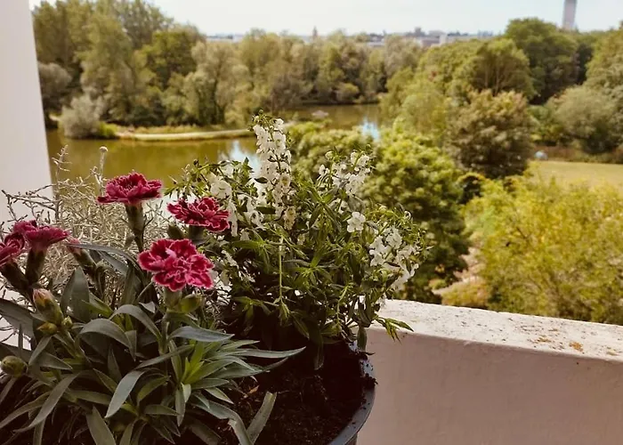 Pearl Of Center, Train Station, Parking