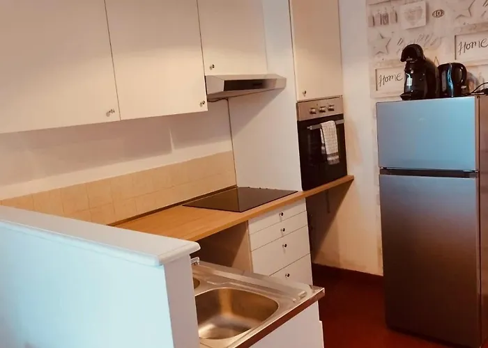 Apartamento Pearl Of Center, Train Station, Parking