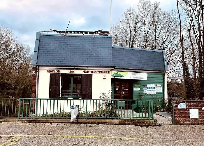 Apartamento Pearl Of Center, Train Station, Parking *